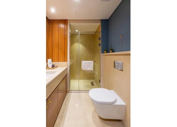 Elegant & Edgy 2 Bedroom W & Pool Mangroovy Appartement *