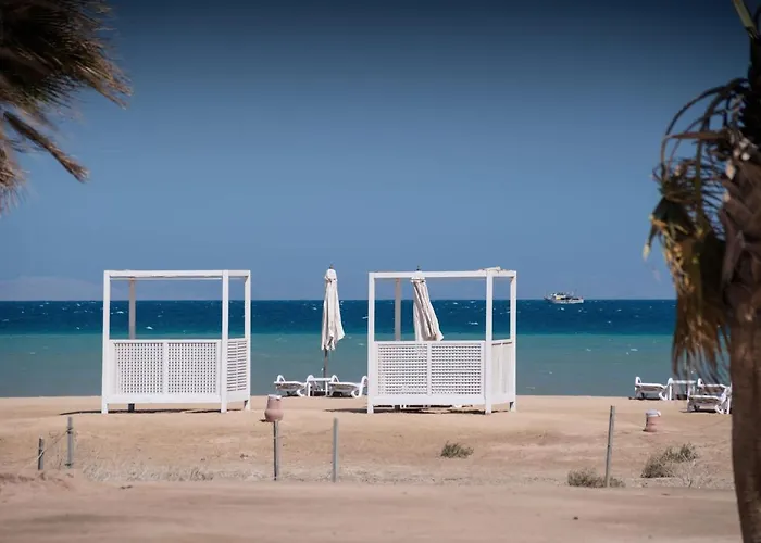 Elegant & Edgy 2 Bedroom W & Pool Mangroovy Appartement Hurghada