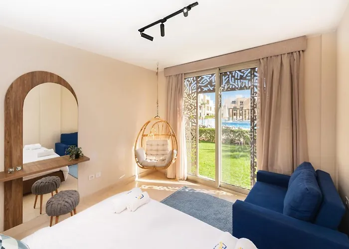 Elegant & Edgy 2 Bedroom W & Pool Mangroovy *